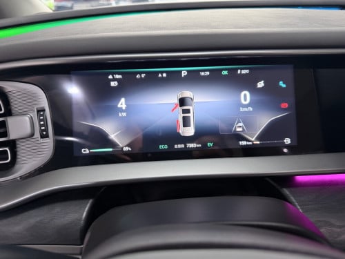 2025 DENZA D9 សាំង អគ្គិសនី Full Option