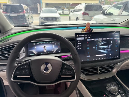 2025 DENZA D9 សាំង អគ្គិសនី Full Option