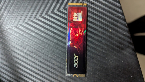 Acer N7000CN 4TB 290$