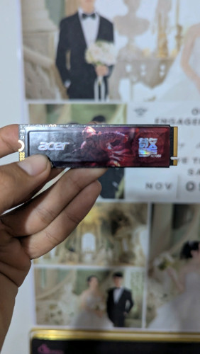 Acer N7000CN 4TB 290$