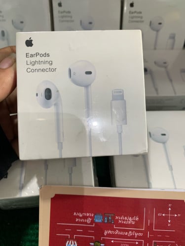 Apple EarPods with Lightning Connection