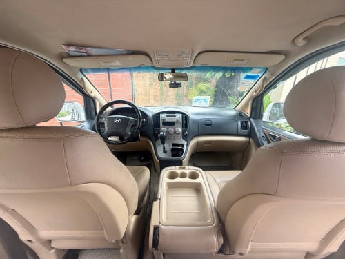 Hyundai H1 2015