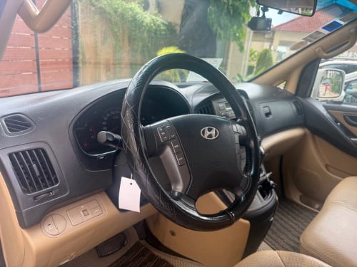 Hyundai H1 2015