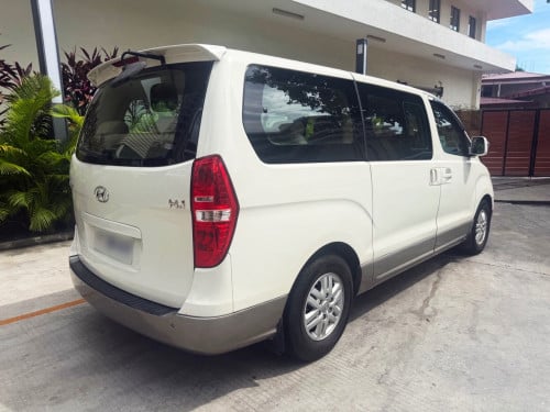 Hyundai H1 2015