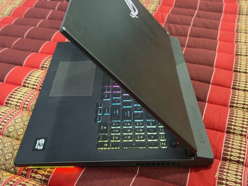 Asus Rog Strix Ryzen 9