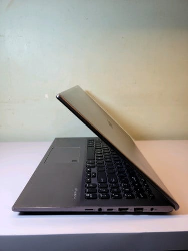 ASUS Vivobook 15