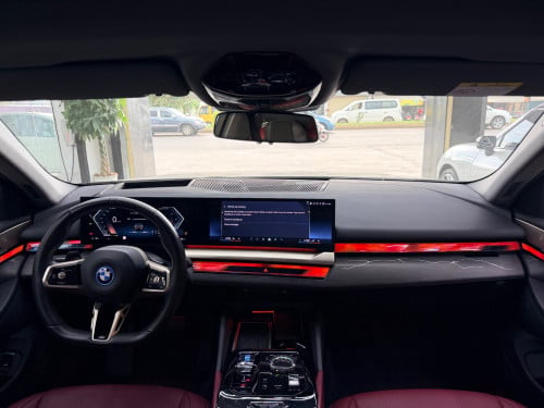 BMW i5 2024