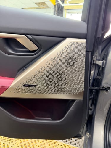 BMW i5 2024