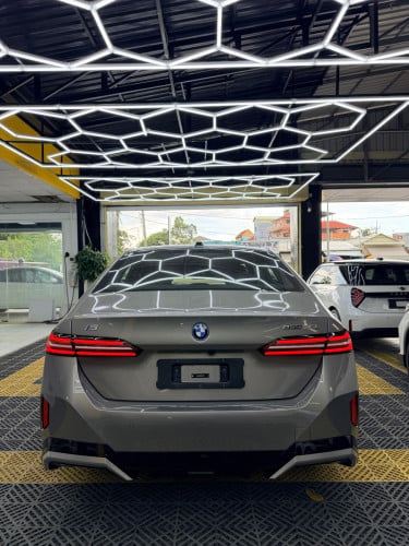 BMW i5 2024