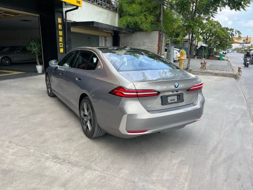 BMW I5 e-Drive35L EV 2024