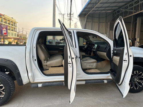 Car for rent at Sihanoukville and Phnom Penh