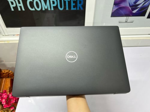 Dell Latitude 7400