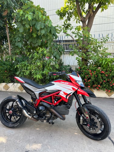 Ducati hyper 821 c. full tax year 2014