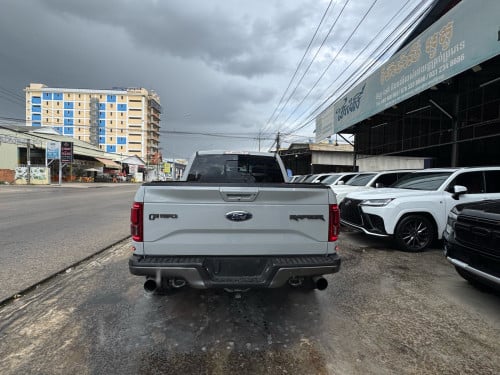 Ford F-150 Raptor 2017 full options រៀបចំហើយក្ដៅៗ