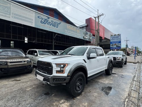 FORD F-150 RAPTOR 2018 Full options ឡាន មិនធ្លាប់ជួល ម្ចាស់ទិញក្រដាសពន្ធថ្មី• បើកដំបូល + ក្លុបក្រោយ