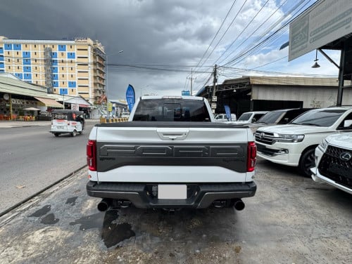 FORD F-150 RAPTOR 2018 Full options ឡាន មិនធ្លាប់ជួល ម្ចាស់ទិញក្រដាសពន្ធថ្មី• បើកដំបូល + ក្លុបក្រោយ