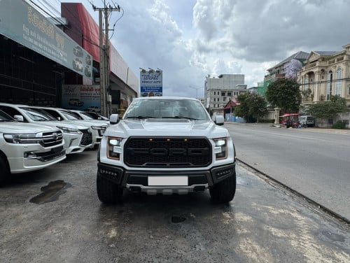 FORD F-150 RAPTOR 2018 Full options ឡាន មិនធ្លាប់ជួល ម្ចាស់ទិញក្រដាសពន្ធថ្មី• បើកដំបូល + ក្លុបក្រោយ