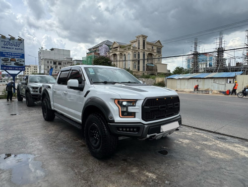 FORD F-150 RAPTOR 2018 Full options ឡាន មិនធ្លាប់ជួល ម្ចាស់ទិញក្រដាសពន្ធថ្មី• បើកដំបូល + ក្លុបក្រោយ