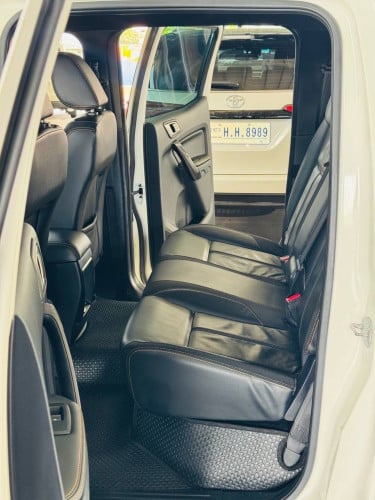 Ford Ranger 2019Wildtrak full option ចូលតាមក្រុមហ៊ុនfordឆ្វេងសុីន
