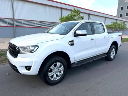 Ford Ranger XLT 2022 ម៉ាសុីន 3.2L ថ្នាំហ្សីន 99%ប្រេីបាន 50,000km