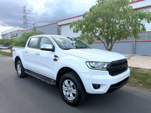 Ford Ranger XLT 2022 ម៉ាសុីន 3.2L ថ្នាំហ្សីន 99%ប្រេីបាន 50,000km