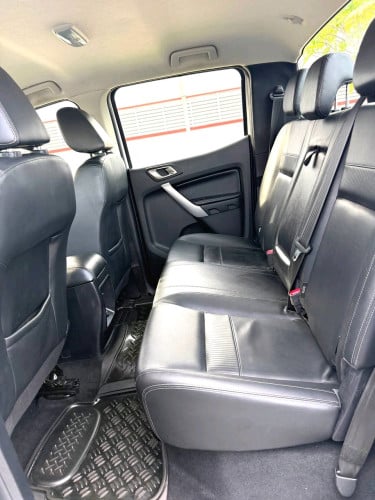 Ford Ranger XLT 2022 ម៉ាសុីន 3.2L ថ្នាំហ្សីន 99%ប្រេីបាន 50,000km