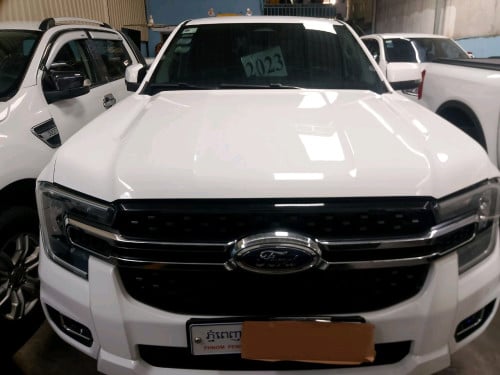 Ford ranger XLT 2023 ថ្មី ទឹកថ្នាំហ្ស៊ីន ធានាអត់បុកប៉ះ ធានាទិញចូលវិញ