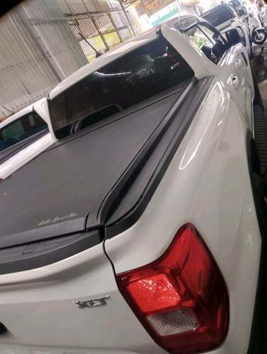 Ford ranger XLT 2023 ថ្មី ទឹកថ្នាំហ្ស៊ីន ធានាអត់បុកប៉ះ ធានាទិញចូលវិញ