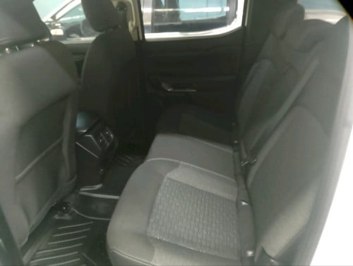 Ford ranger XLT 2023 ថ្មី ទឹកថ្នាំហ្ស៊ីន ធានាអត់បុកប៉ះ ធានាទិញចូលវិញ
