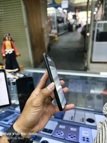 Google pixel 4a 128G Ram6G Sim2 Esim ម៉ាសុីនអេក្រង់ស្រុីន