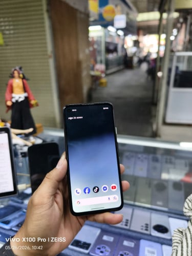 Google pixel 4a 128G Ram6G Sim2 Esim ម៉ាសុីនអេក្រង់ស្រុីន
