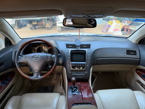GS 300 full p2 ឆ្នាំ​ 2006 ឯកសារម្ចាស់ដេីមទី1ម៉ាសុីនប្រអប់លេខជេីងក្រោមនៅអេមទាំងអស់ធានាជូន