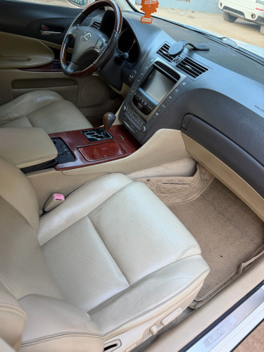 GS 300 full p2 ឆ្នាំ​ 2006 ឯកសារម្ចាស់ដេីមទី1ម៉ាសុីនប្រអប់លេខជេីងក្រោមនៅអេមទាំងអស់ធានាជូន