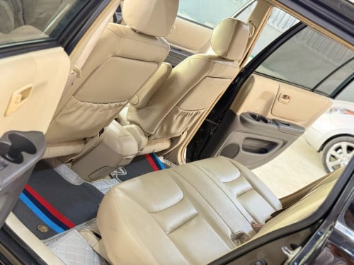 Highlander 02 V6 បេីកបូល
