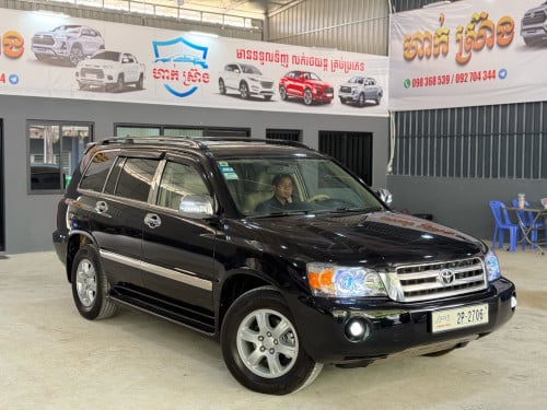 Highlander 02 V6 បេីកបូល