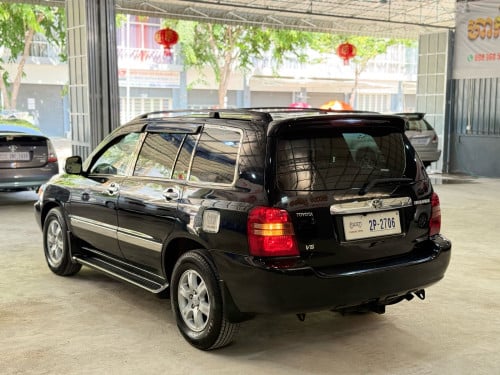 Highlander 02 V6 បេីកបូល
