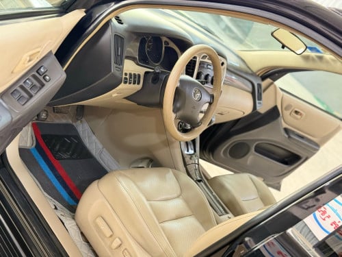 Highlander 02 V6 បេីកបូល