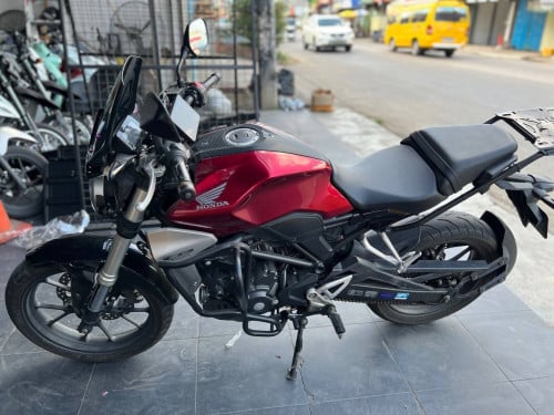 Honda CB250 2018 មួយទឹក ស្លាកលេខ នៅស្អាត