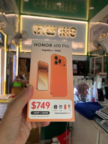 Honor 600 Pro5G Ram12G+16G/256G ថ្មីប្រអប់ធានាក្រុមហ៊ុន1ឆ្នាំលក់តម្លៃមហាពិសេសជូន
