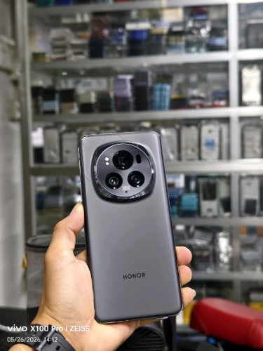 Honor magic6pro 512G Ram16G Sim2 CH ម៉ាសុីនសានុំបែកថាច់ ខុសជើងសុីម