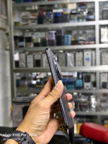 Honor magic6pro 512G Ram16G Sim2 CH ម៉ាសុីនសានុំបែកថាច់ ខុសជើងសុីម