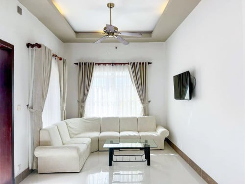 HOUSE FOR RENT IN BKK2