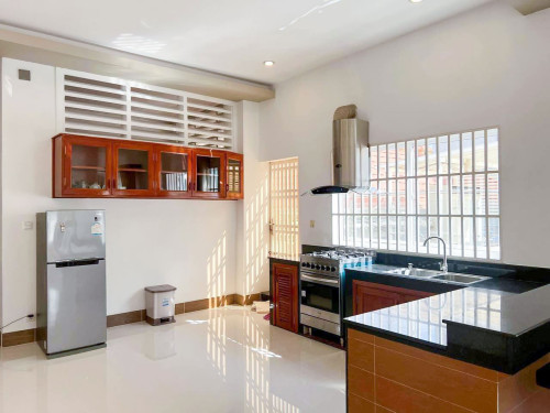 HOUSE FOR RENT IN BKK2