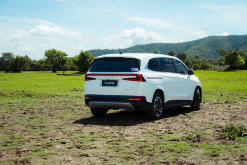 Hyundai Custin