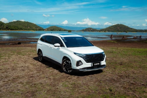 Hyundai Custin