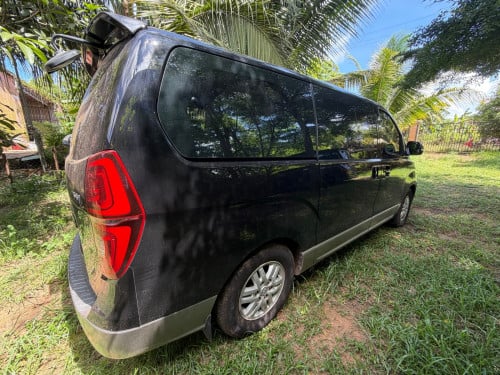 Hyundai H1 2020