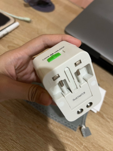 International adaptor