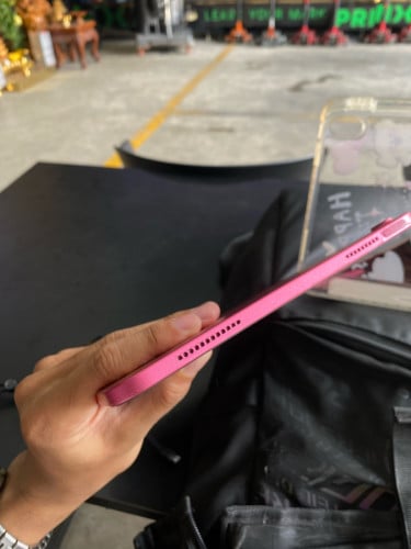 iPad A16 128G only WiFi