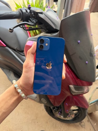 iPhone 12 64G សាណុំ 130$