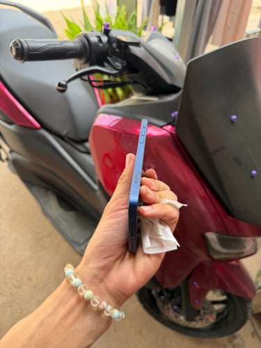 iPhone 12 64G សាណុំ 130$